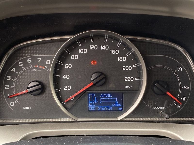 Toyota RAV4 2.0i, LPG, navi, 4x4, tažné - fotka 11 z 17