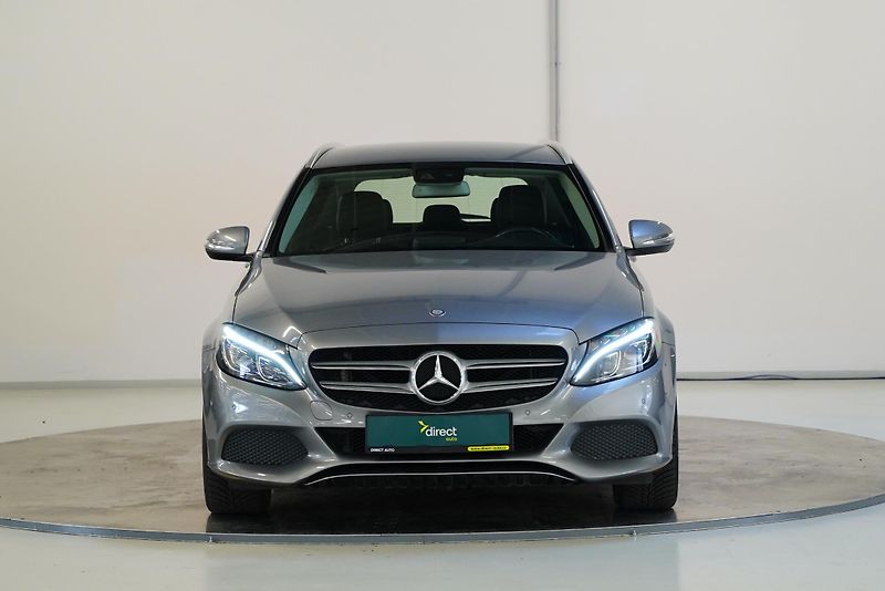 Mercedes-Benz Třídy C - fotka 4 z 29