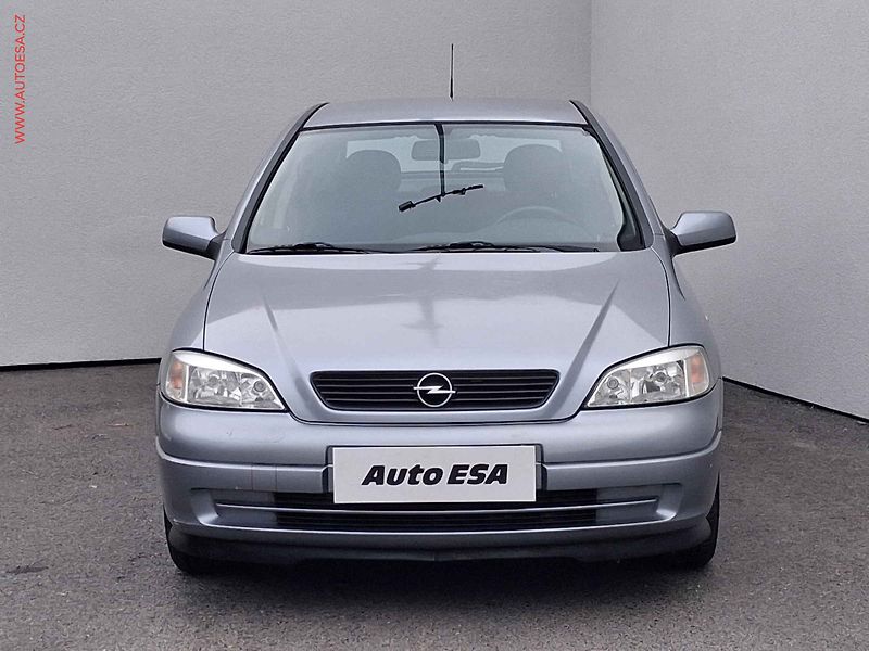 Opel Astra (2004) 1.4i, 2.maj,ČR, STK2/28 - fotka 2 z 15