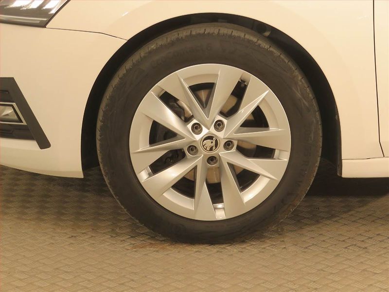 Škoda Octavia (2022) 2.0 TDI, Automat, Serv.kniha - fotka 15 z 16