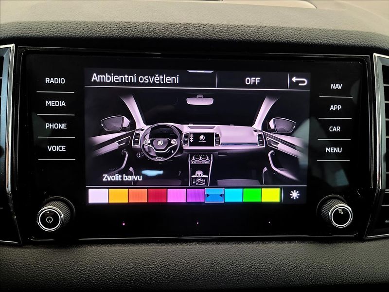 Škoda Karoq 1,5 TSI,DSG,navi,110kw - fotka 31 z 49
