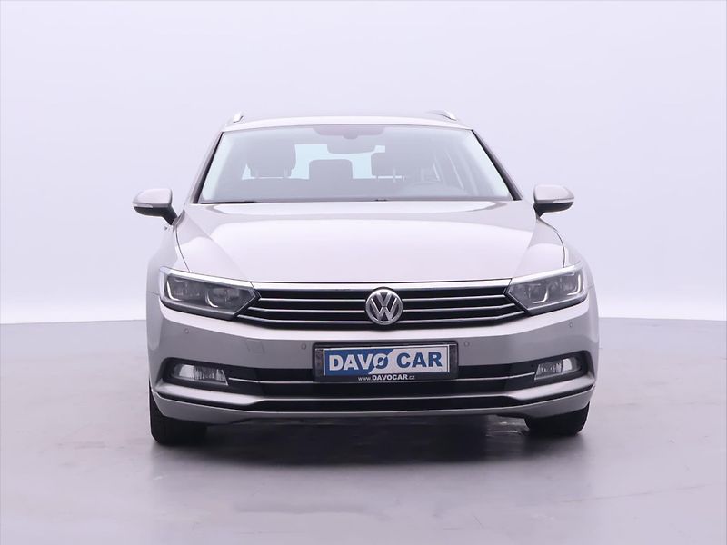 Volkswagen Passat 1,6 TDI Comfortline LED - fotka 2 z 32