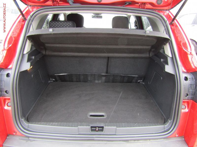 Renault Captur (2019) 1.3TCE, ČR, AT, navi, LED - fotka 7 z 19