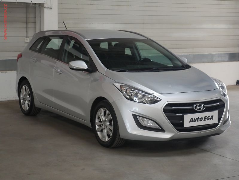 Hyundai i30 (2015) 1.6CRDi, ČR, autoAC - fotografie inzerátu
