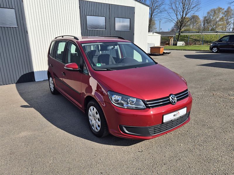 Volkswagen Touran (2012) - fotka 1 z 15