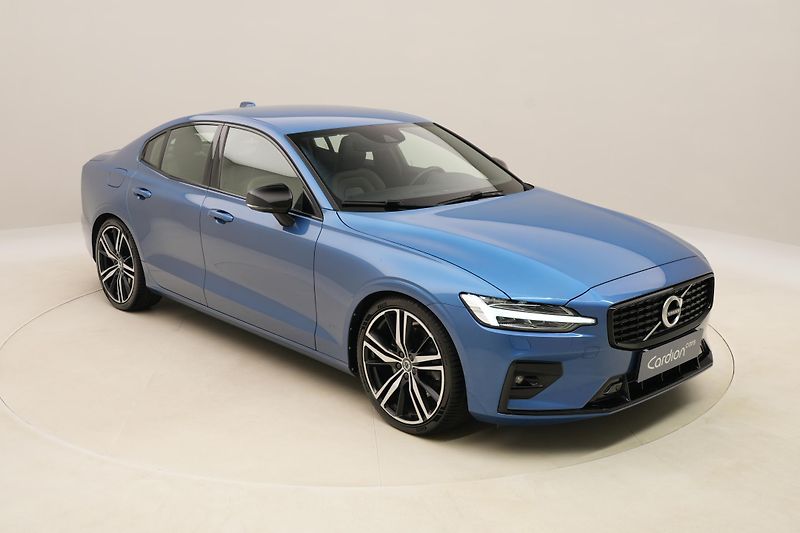 Volvo S60 B5 AWD R-DESIGN AUT CZ - fotka 16 z 44
