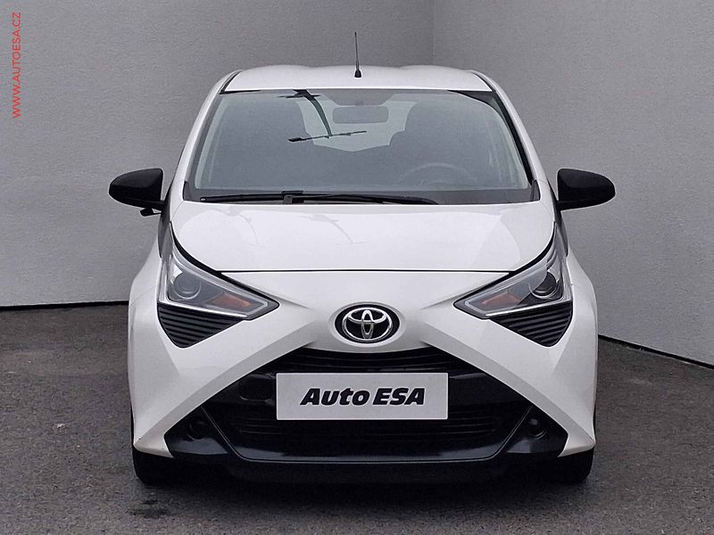 Toyota Aygo (2021) 1.0i, ČR, AC, el. výbava - fotka 2 z 15