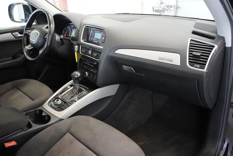 Audi Q5 VAN 3,0 TDI QUATTRO AUT. - fotka 27 z 28
