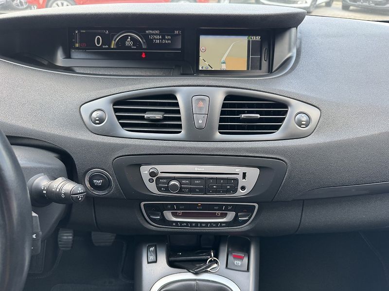 Renault Scénic (2014) 1.5dCi  Navi Digi Klima Bose - fotka 10 z 50
