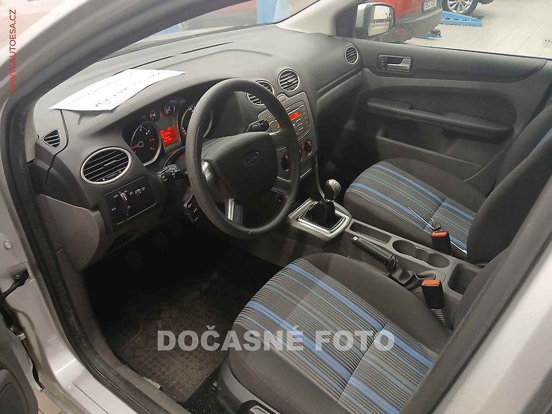 Ford Focus (2008) 1.6 i, 1.maj,ČR, AC, el. - fotka 3 z 3
