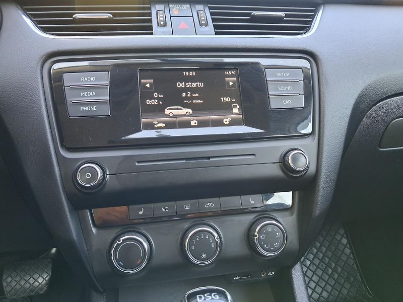 Škoda Octavia (2014) 2,0TDi 110kw ČR  DSG VYHŘ. SED - fotka 24 z 35