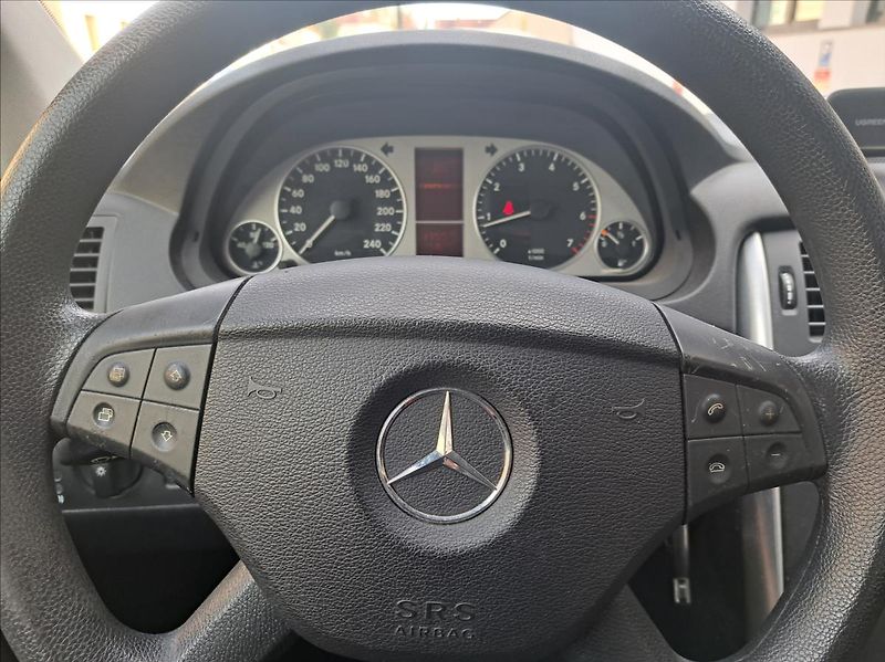 Mercedes-Benz Třídy B B180 i   1,7 - fotka 34 z 35