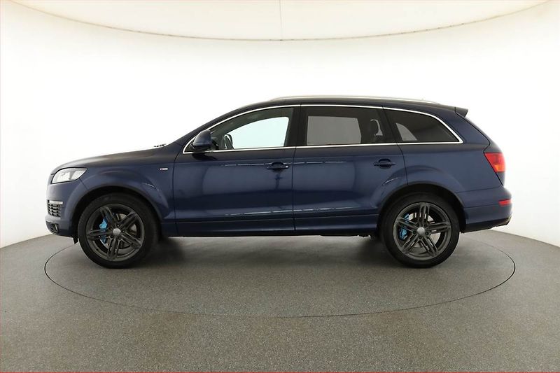 Audi Q7 (2009) S-Line 4.2 FSI , 4X4, Automat - fotka 3 z 17