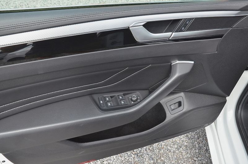 Volkswagen Arteon (2022) 1.5 TSi 110kW R-LINE / ČR  - fotka 24 z 42