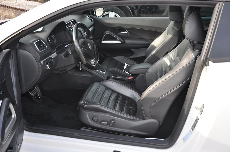Volkswagen Scirocco 2.0TSi 147kW Sport - fotka 6 z 17