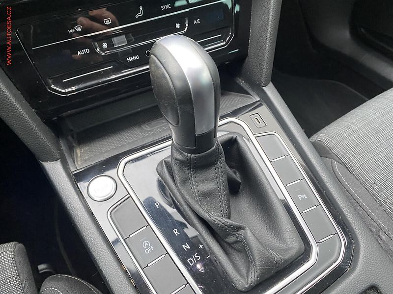 Volkswagen Passat (2021) 2.0 TDi, Business, DSG, TZ - fotka 17 z 19