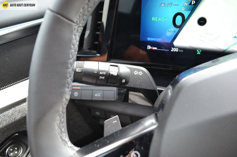 Renault Espace techno full hybrid E-Tech 200 - fotka 56 z 64