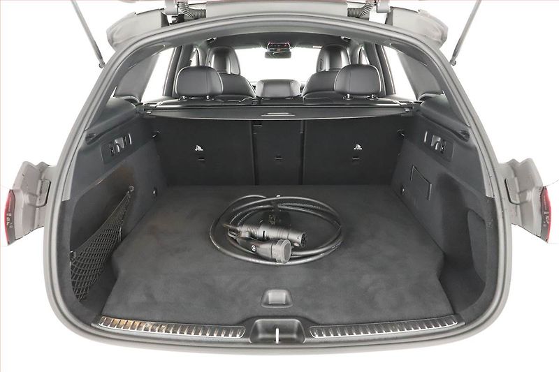 Mercedes-Benz GLC (2026) 300 e 4MATIC, AMG LINE - fotka 16 z 21