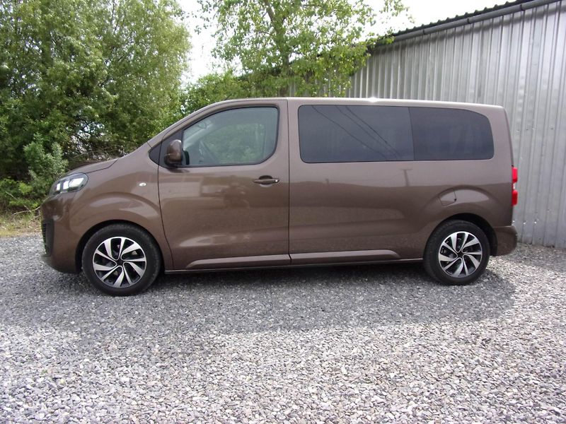 Citroën SpaceTourer (2017) 2.0HDi130kW AUTOMAT 2xKOLA 8M  - fotka 8 z 26