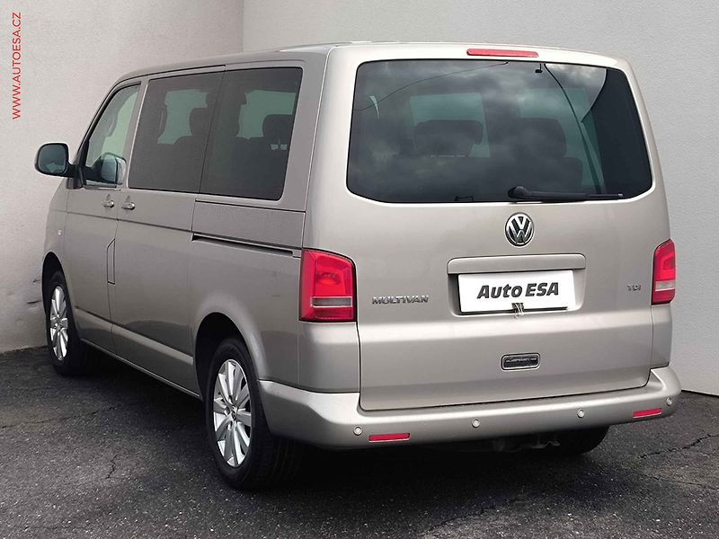 Volkswagen Multivan (2012) 2.0TDi, Comfortline, 103kW - fotka 6 z 19