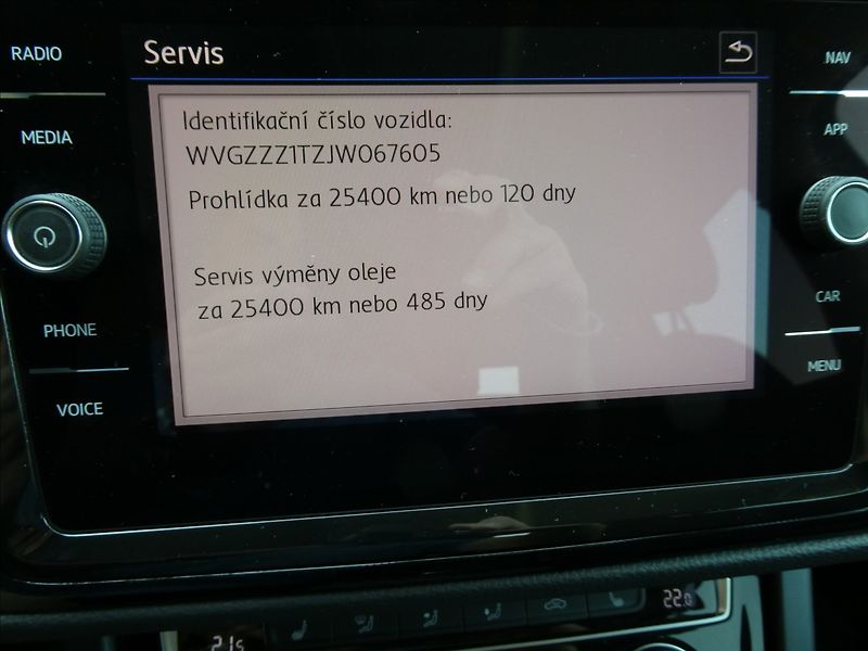 Volkswagen Touran 1,4 TSi 110kW DSG,závěs,naviga - fotka 32 z 43