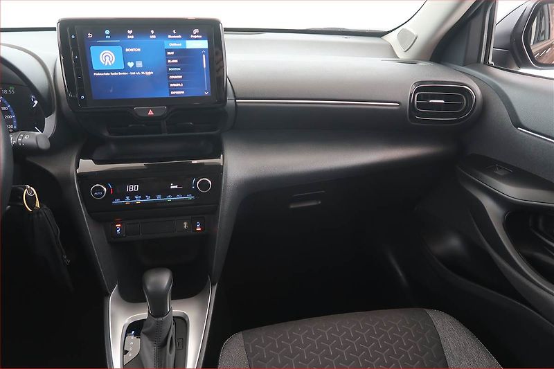 Toyota Yaris Cross (2023) Comfort Style Tech 1.5 VVT-iE - fotka 8 z 19