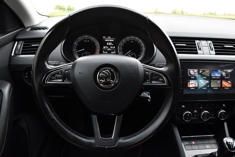 Škoda Octavia 1.4 TSi G-TEC STYLE, NAVI, LED - fotka 12 z 48