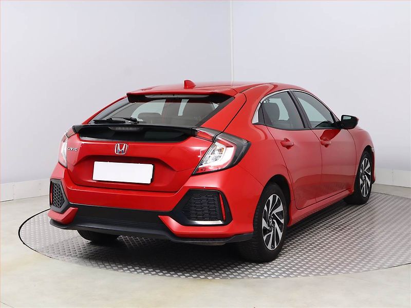 Honda Civic (2019) 1.0 VTEC Turbo, Serv.kniha - fotka 5 z 17