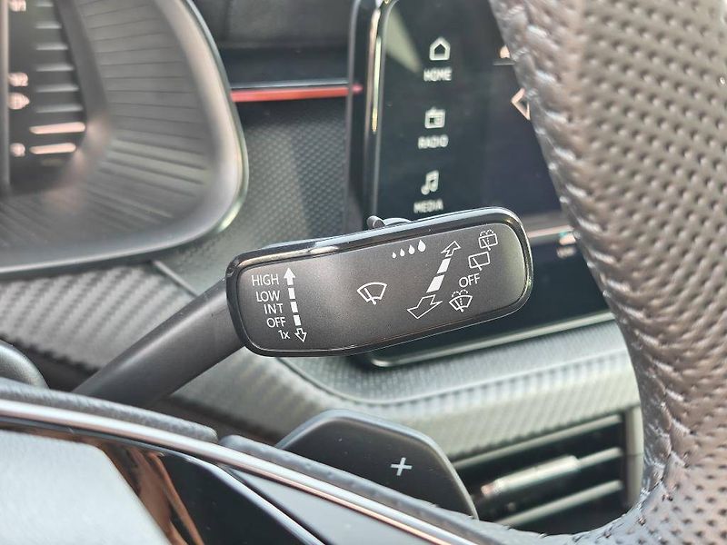 Škoda Kamiq Monte Carlo 7DSG  1,5TSI - fotka 14 z 22