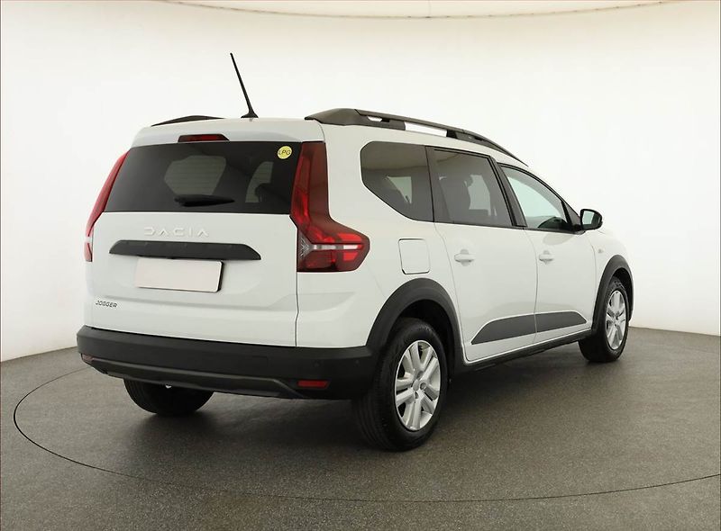 Dacia Jogger (2023) 1.0 TCe, LPG, Serv.kniha - fotka 5 z 17
