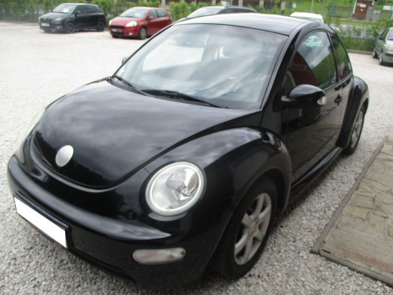 Volkswagen New Beetle 1.6i KLIMA NEHAVAROVANÉ - fotka 6 z 30