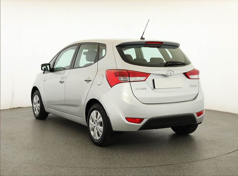 Hyundai ix20 (2015) 1.4 CVVT, Serv.kniha - fotka 4 z 16