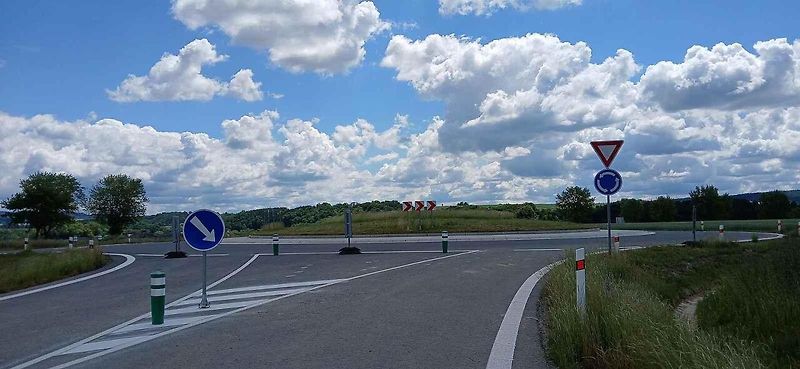Dálnice od Hulína po Fryšták je dokončená v celé délce, řidičům se otevře v sobotu 20. června 2026