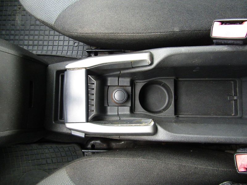 Opel Zafira (2005) 1.6 16V  7 MÍST - fotka 34 z 35