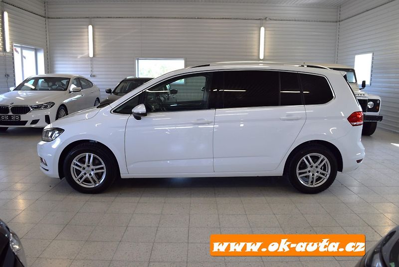 Volkswagen Touran 2.0 TDI HIGH. 7 MÍST 61 000 KM - fotka 2 z 52