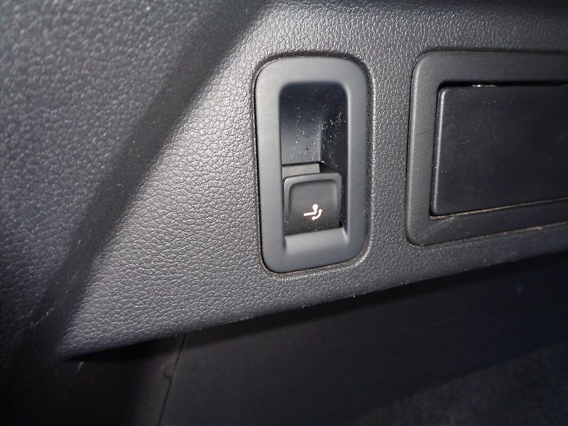 Volkswagen Tiguan 2,0 TDI 4x4 7DSG COMFORTLINE - fotka 25 z 30