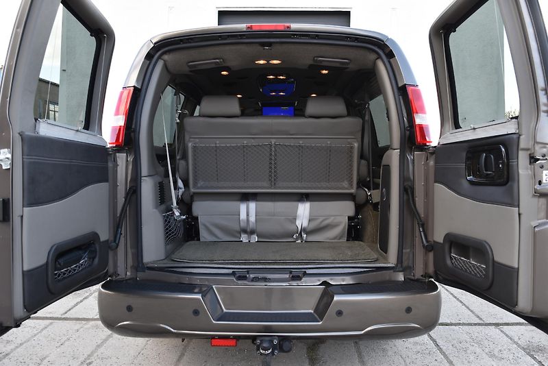 Chevrolet Express EXPLORER LIMITED SE 6.6 V8,DPH - fotka 39 z 55