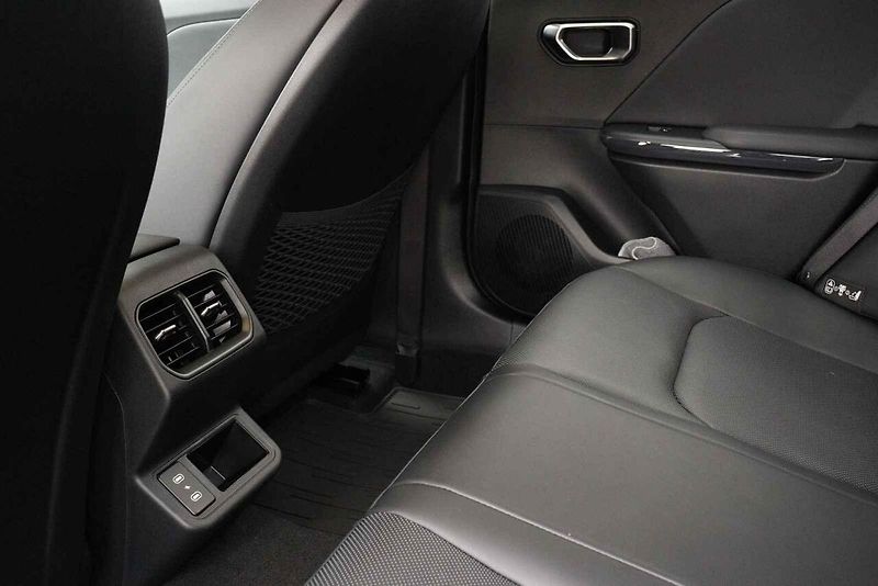 Kia K4 s motorem 1.6 turbo.