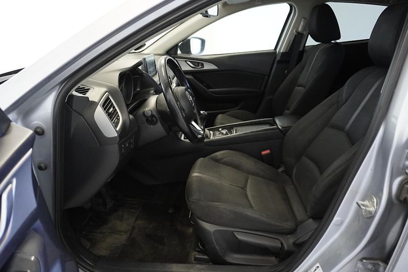 Mazda 3 2,0I SKYACTIV-G - fotka 11 z 25