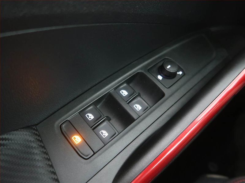 Škoda Fabia (2023) Monte Carlo 1.0 TSI - fotka 20 z 20