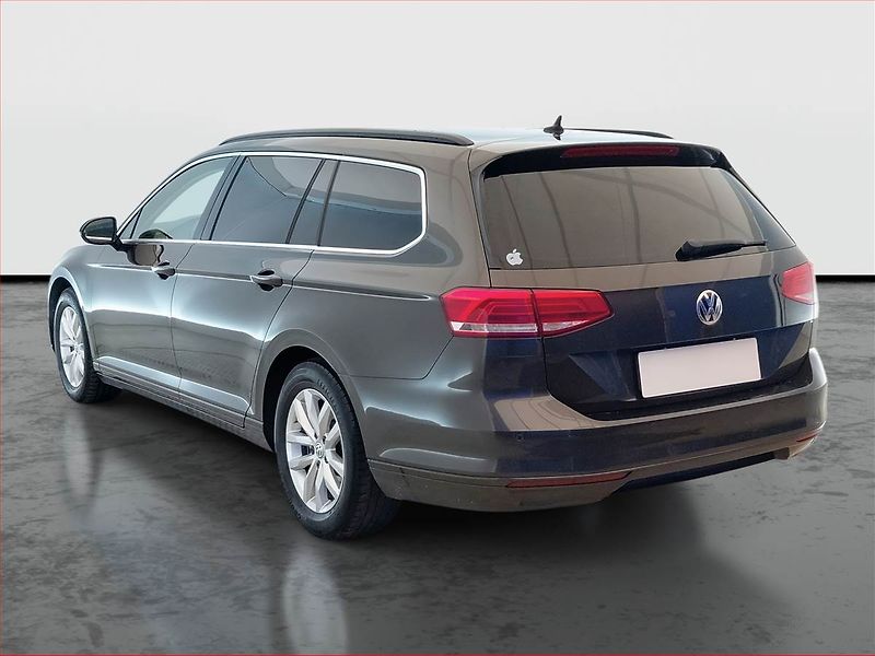 Volkswagen Passat (2015) 2.0 TDI, Automat, Serv.kniha - fotka 4 z 19
