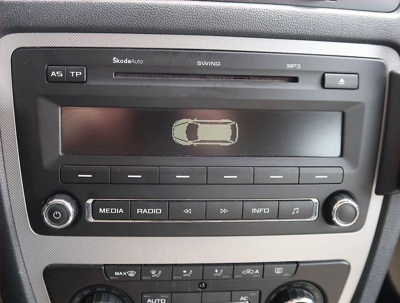 Škoda Octavia (2010) Elegance 2.0 TDI, Automat - fotka 19 z 19