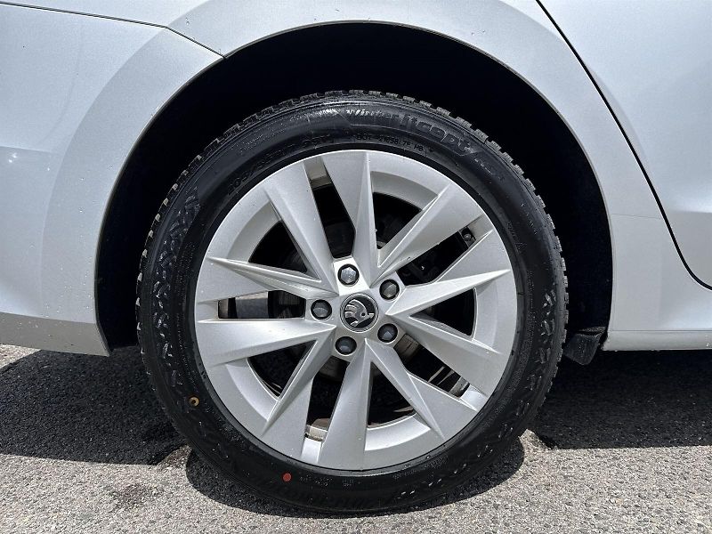 Škoda Octavia (2022) Combi 2.0 TDI DSG Style+ - fotka 28 z 31