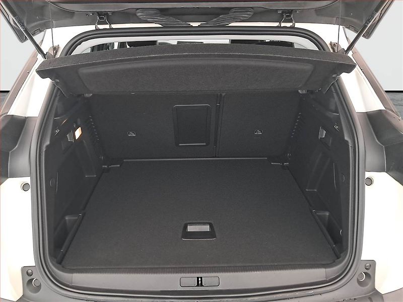 Peugeot 3008 (2023) Allure Pack 1.2 PureTech - fotka 14 z 18