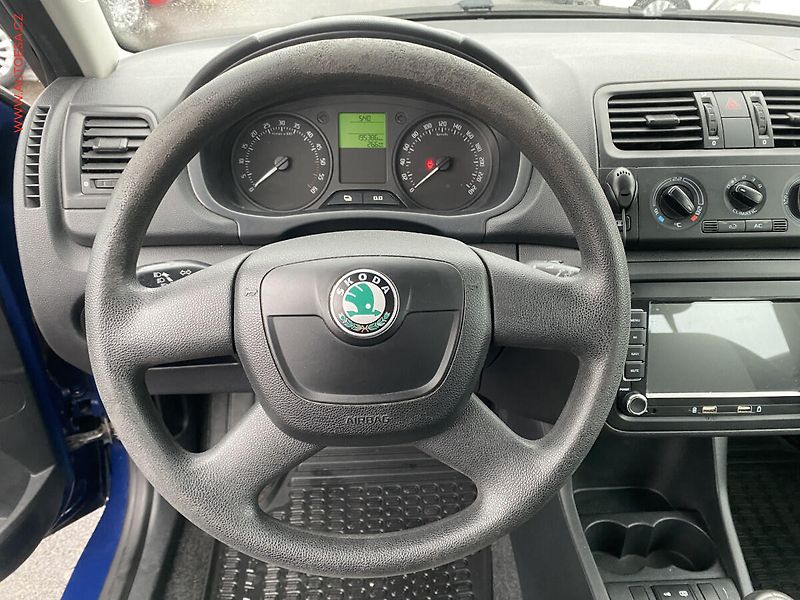 Škoda Fabia (2010) 1.6 TDi, ČR - fotka 11 z 15