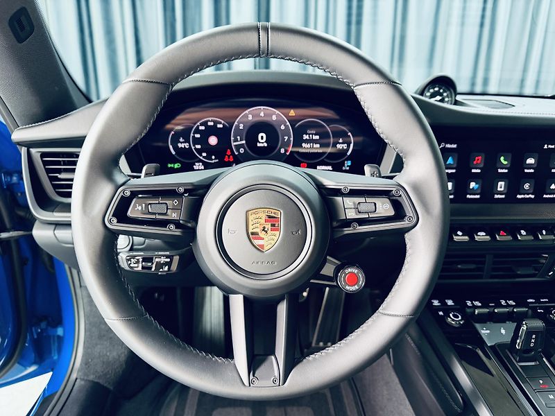 Porsche 911 (2025) SPORTDESIGN MATRIX MAX ZARUKA - fotka 19 z 38