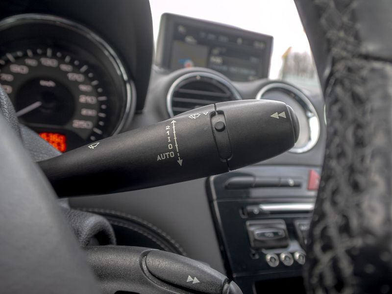 Peugeot RCZ (2013) CZ 2.0HDI 120KW – PO SERVISU - fotka 19 z 44