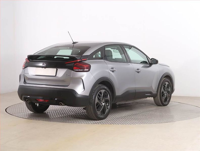 Citroën C4 (2023) Feel 1.2 PureTech, Automat - fotka 5 z 18