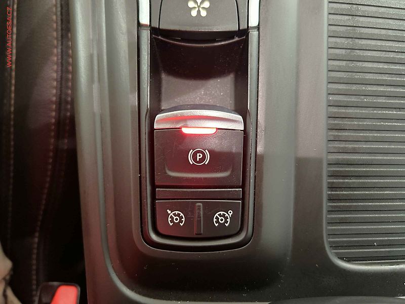 Renault Talisman (2016) 1.6dCi, Intense, AT, LED - fotka 11 z 18