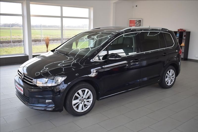 Volkswagen Touran 2,0 TDi, 7-míst,DSG,NAVI,KŮŽE, - fotka 1 z 41